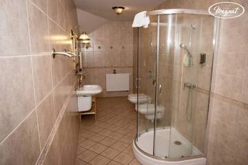 Фото номера Двухместный номер Делюкс с 1 кроватью Отель Hotel Magnat г. Слупца 7